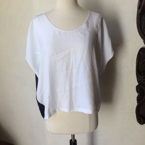 Emerson Thorpe Black and White Relaxed Fit Top